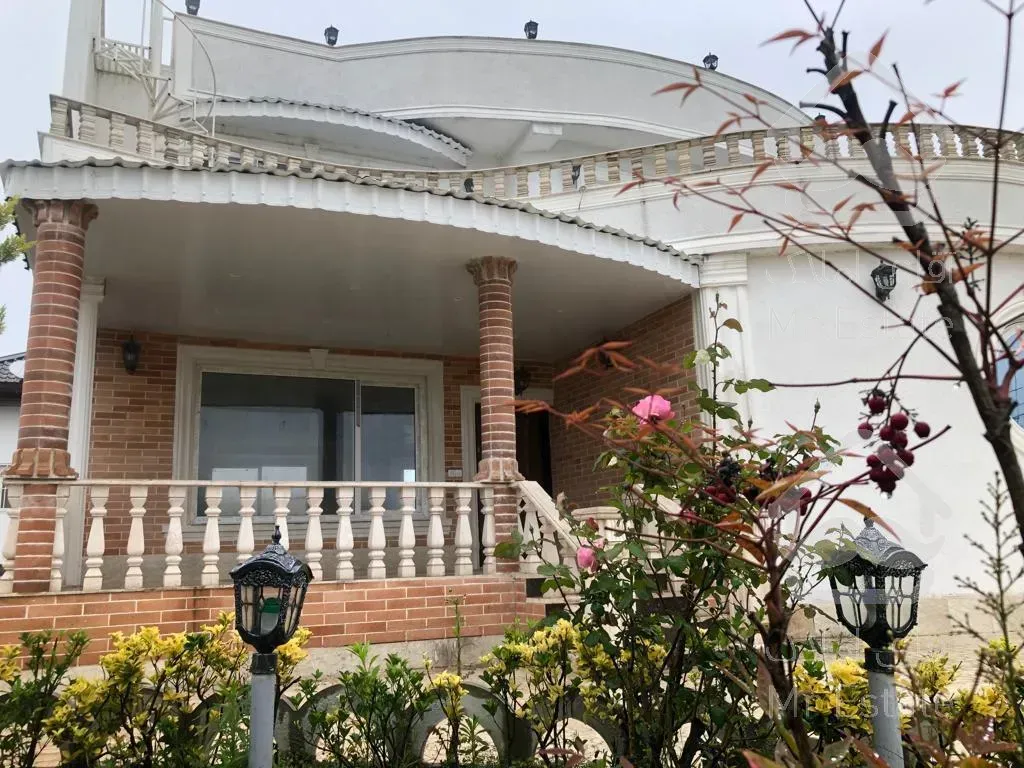 فروش کلنگی ٨٣٠ متری نیاوران گلسنگ محمودی