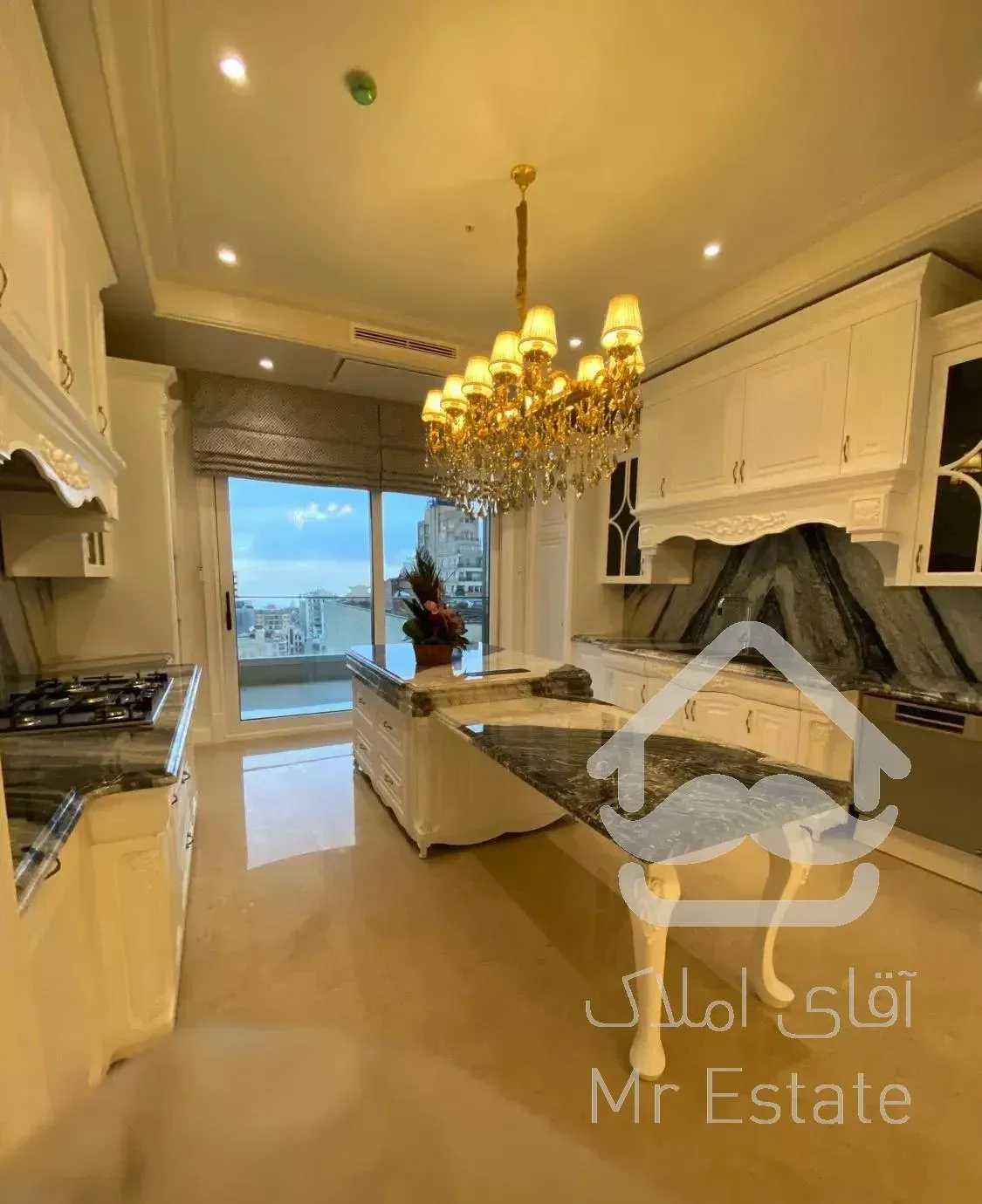 برج باغ ٢٣٠ متر کلاسیک مجلل