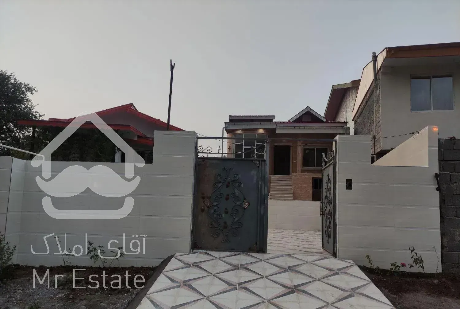 ویلایی منطقه رانکوه ۲۳۰ عرصه ۱۰۰ بنا سند تک برگ