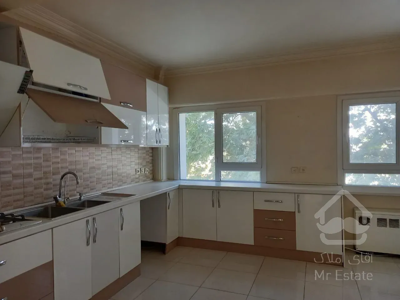 فروش 215 متری فرمانیه