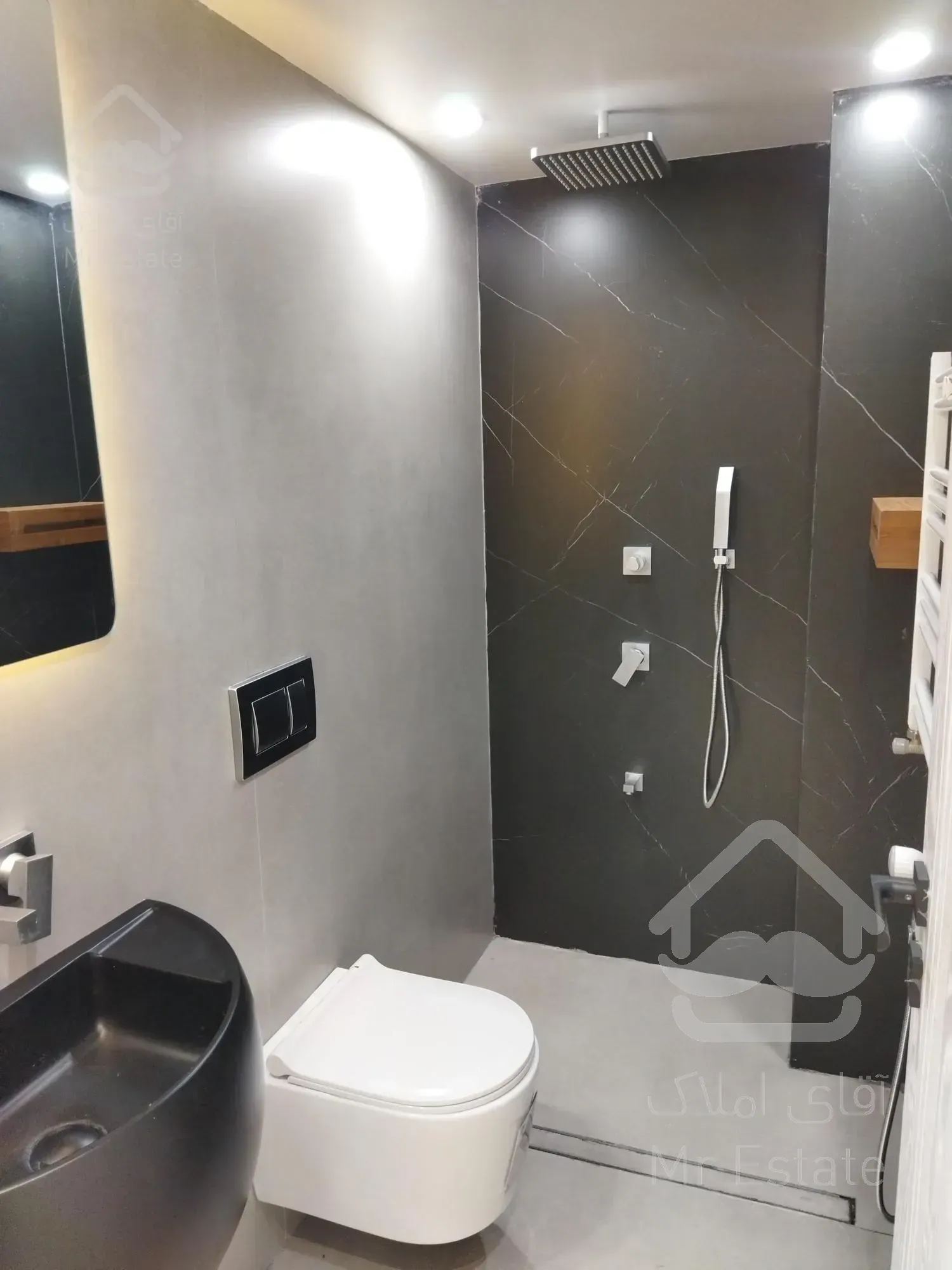 فروش یک باب آپارتمان دو واحدی تفکیکی/فوق لوکس