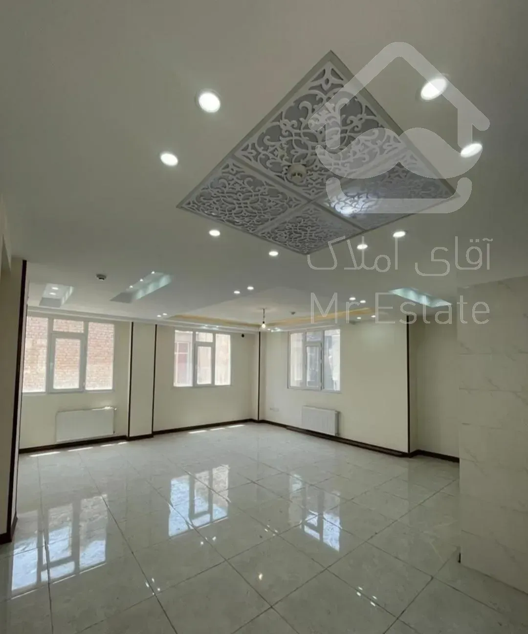 ۸۲ متر فول امکانات / سند آماده / کلید نخورده