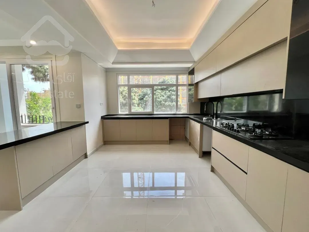 فروش اپارتمان 225 متری زعفرانیه