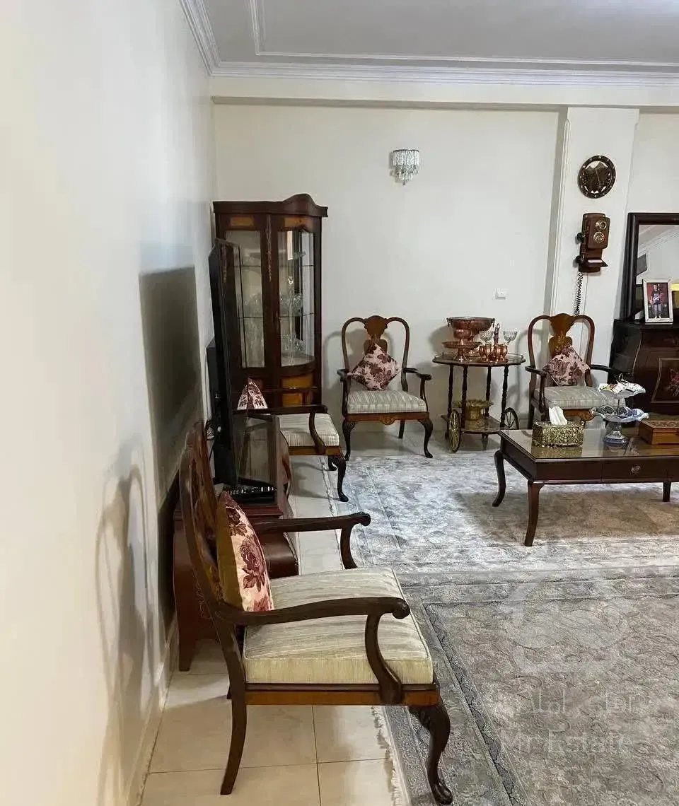 آپارتمان ۹۰ متری شمال ستارخان فول بازسازی خوش نقشه