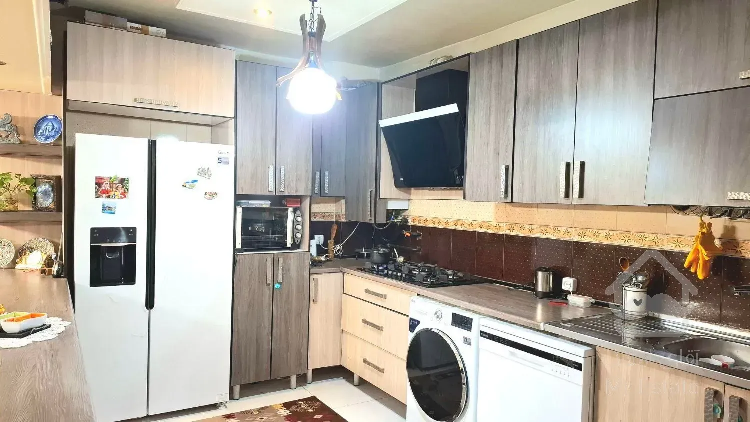 فروش واحد 92 متری در اختر غربی