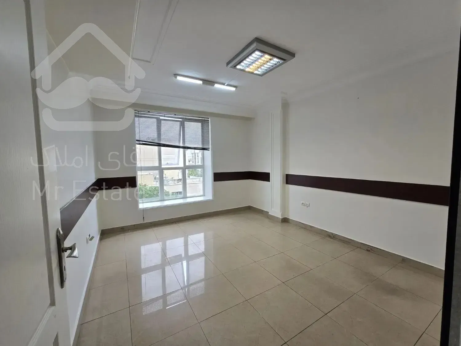 ۹۰مترسعادت آباد*اداری*مشاعات شیک*سرتاسرپنجره