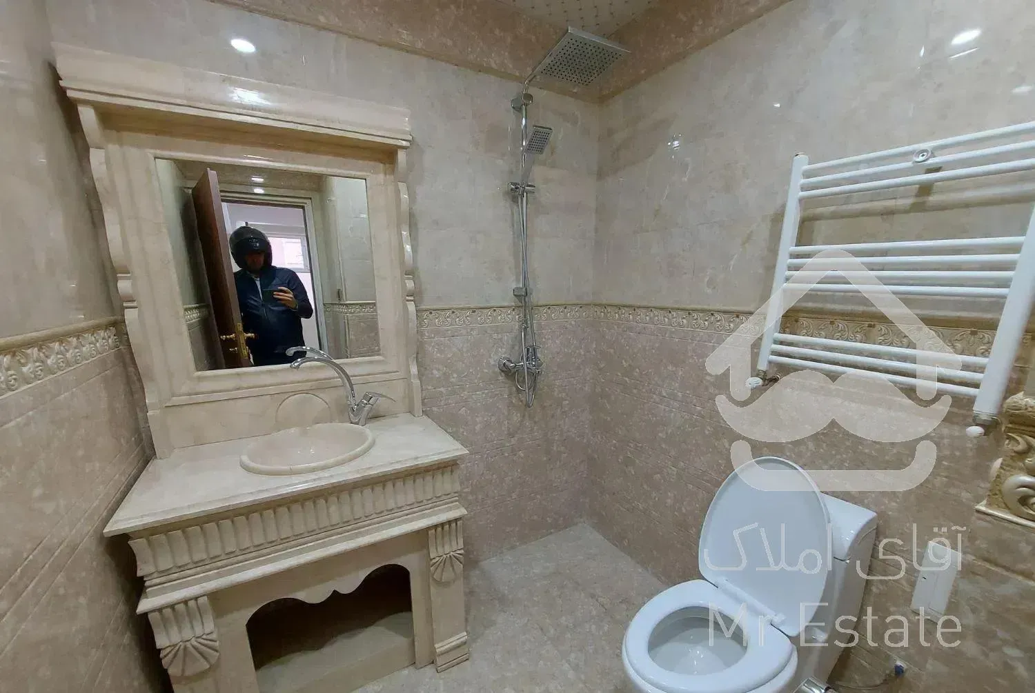 مطهری سنایی ۱۵۰متر ۳خواب یکساله