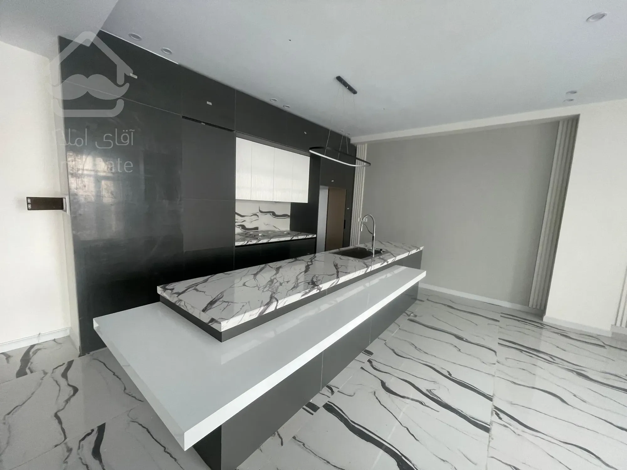 فروش اپارتمان 215 متری زعفرانیه