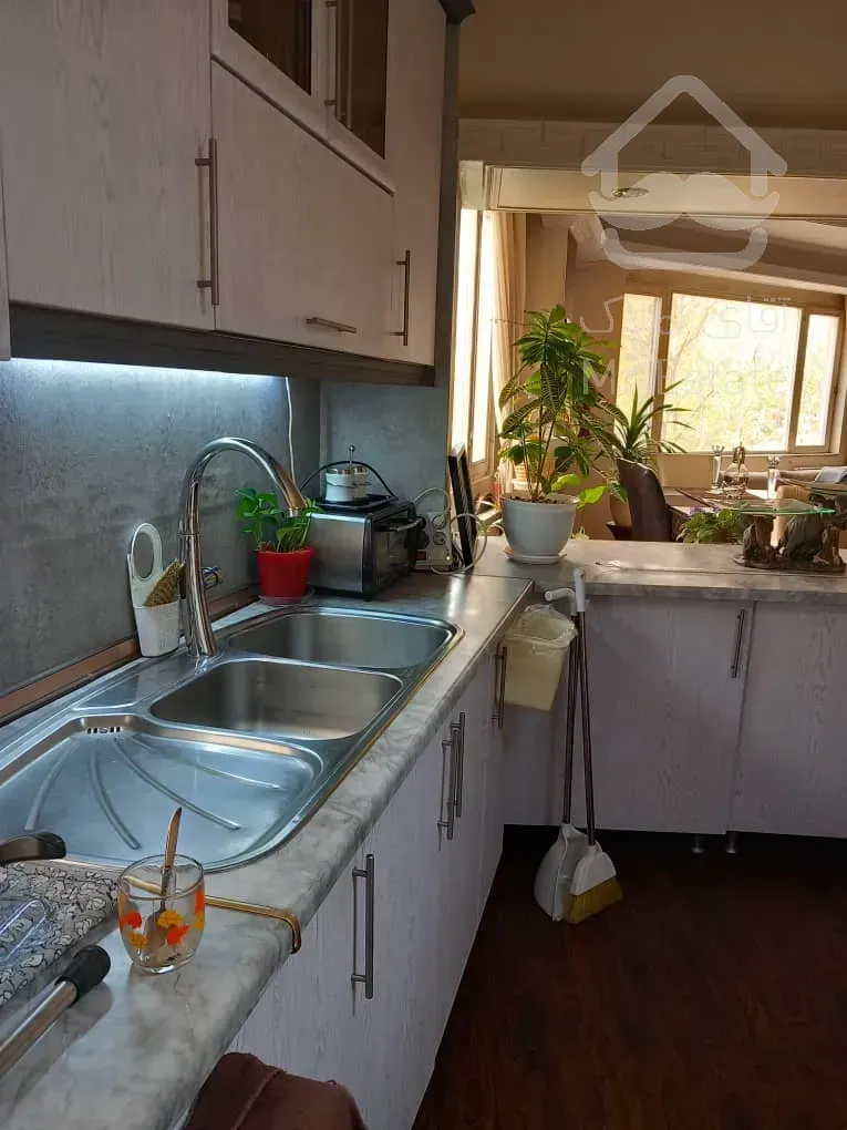 فروش 130 متر مسکونی پاسداران