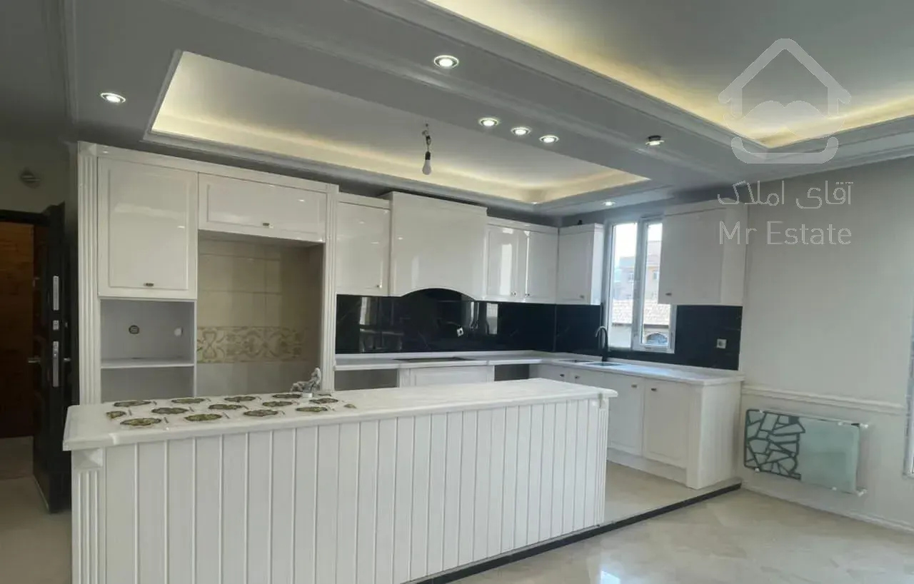 ۱۱۰ متر نوساز ویو ابدی تهران و کوهستان از دو طرف