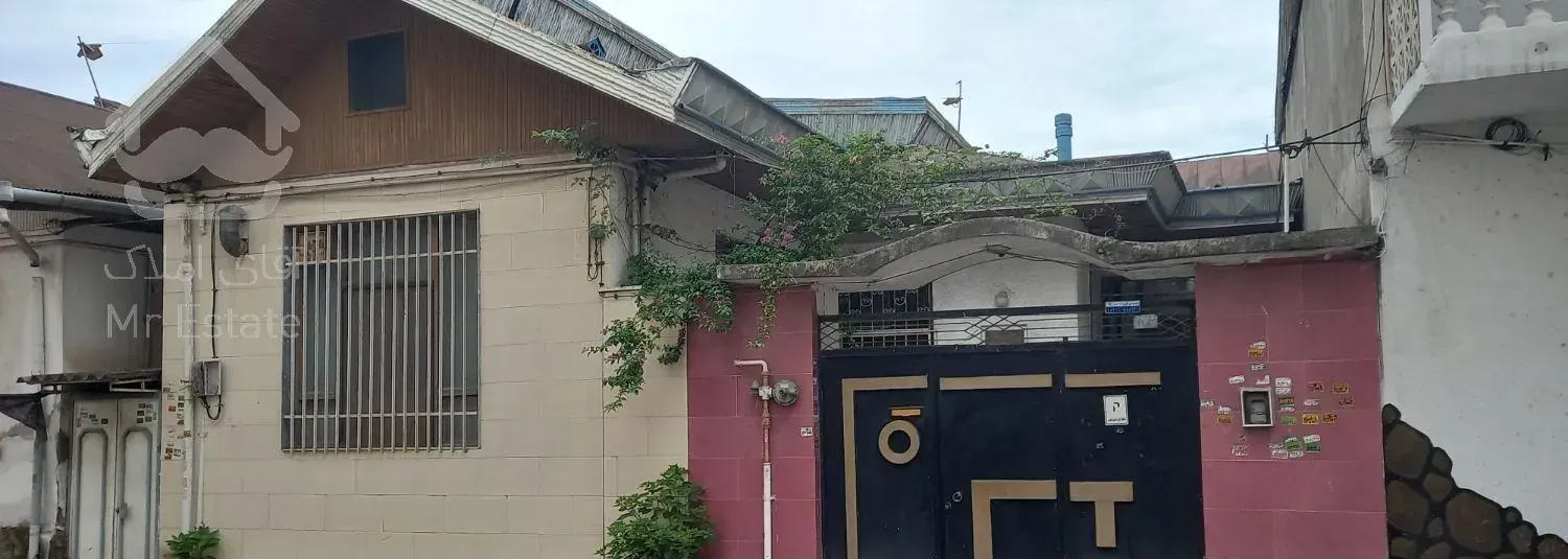 ویلایی مناسب سکونت یا تخریب و تبدیل به چهار طبقه