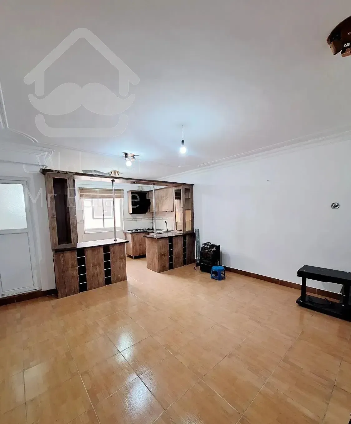 ۲خواب فلکه گاز شهرک فجر طبقه۱ مستقل پارکینگ دار