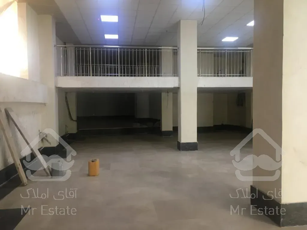 340 متر تجاری