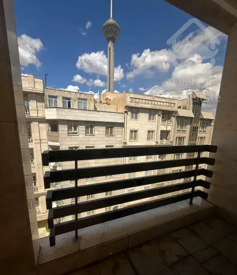 ۸۰ متر دو خواب با ویو برج میلاد