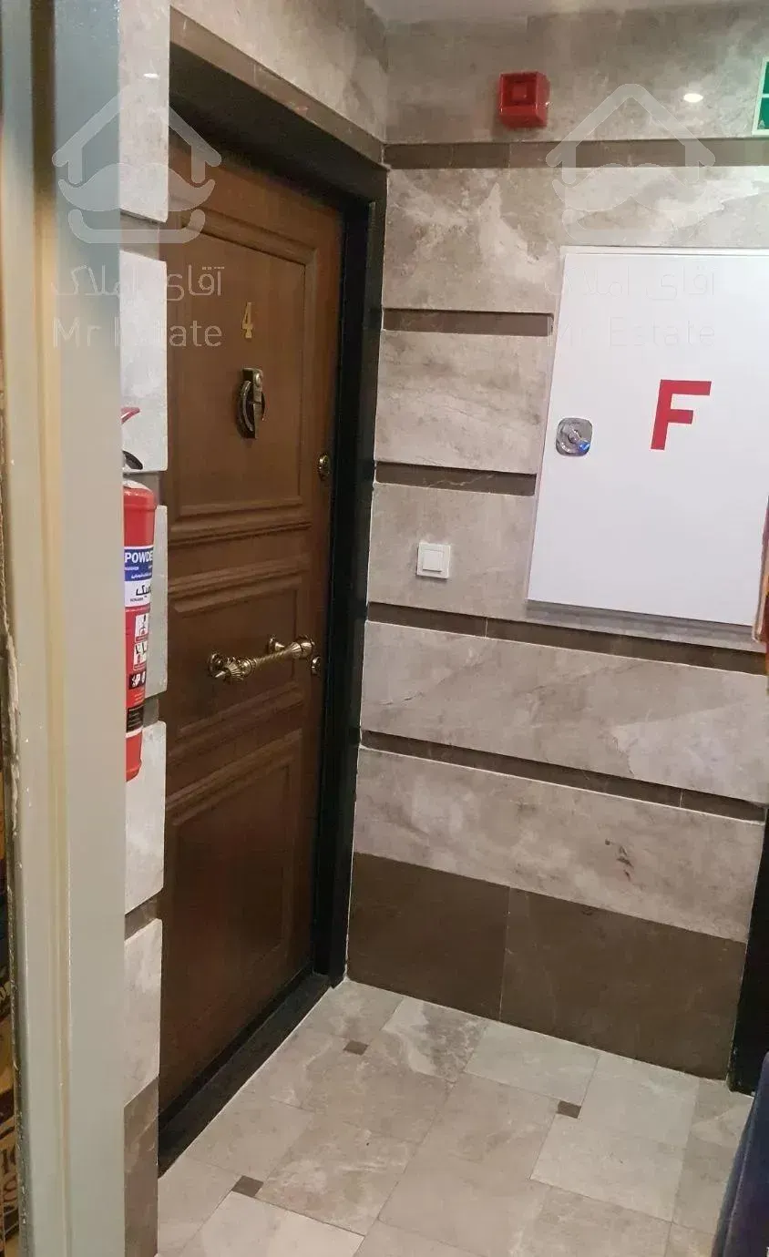 آپارتمان ۱۰۶ سه خوابه