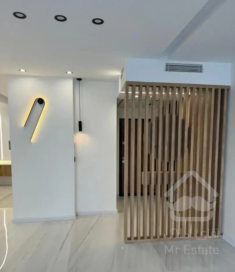 ۳۰۰متر آپارتمان لوکس با کلیه امکانات کلید نخورده