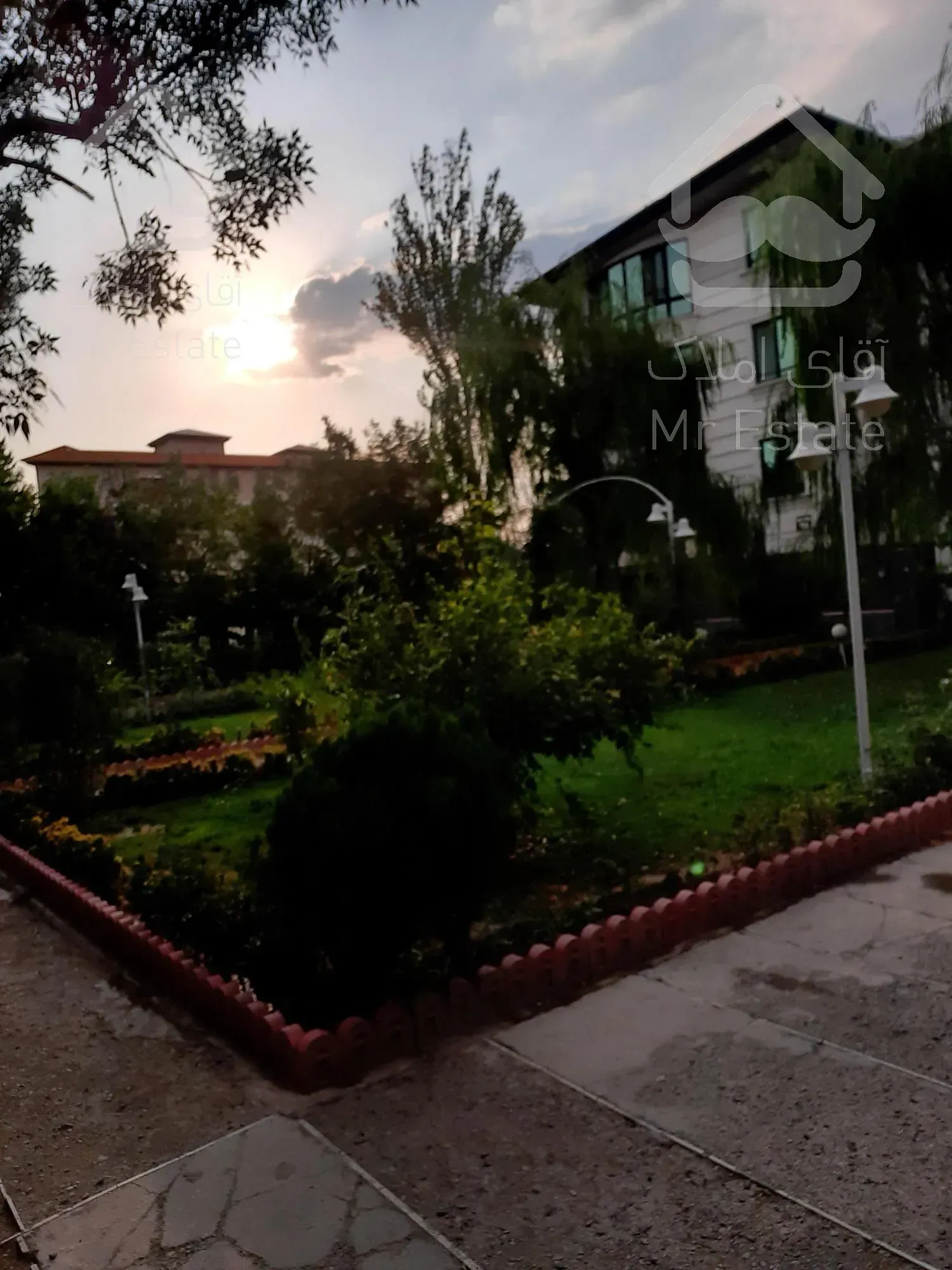 فروش ۱۲۰ متر تاپ لوکیشن مهرشهر