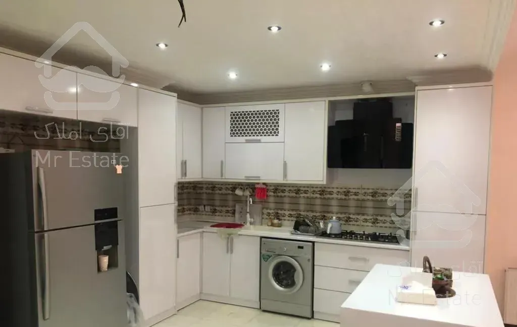 اجاره واحد طبقه دوم دارای تراس بزرگ بلوارطالقانی