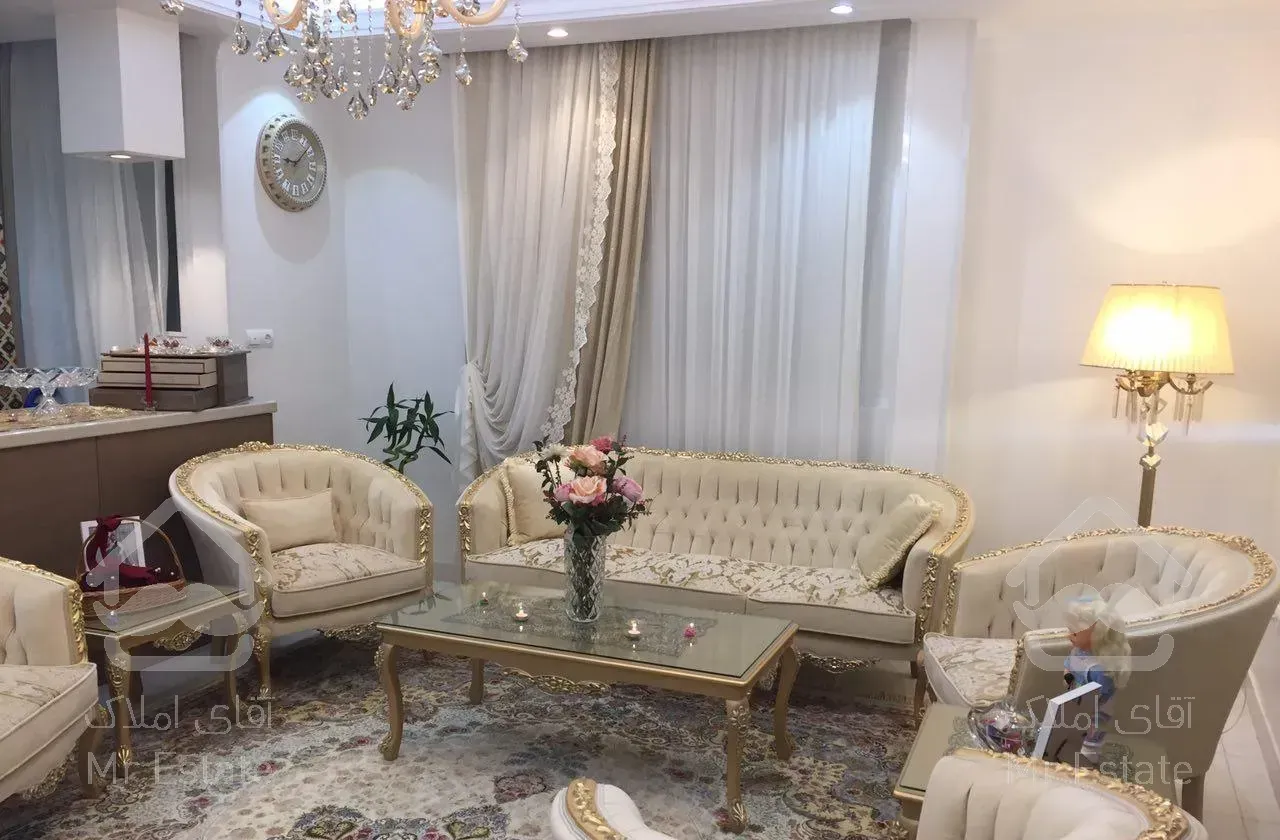 گلنما،۶۱متری،خوش نقشه،غرق در نور