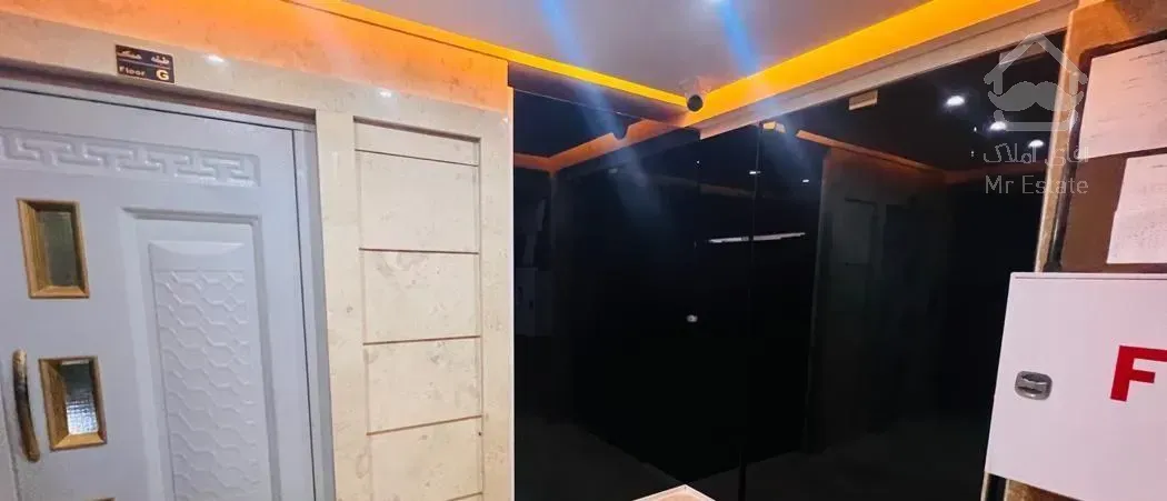 آپارتمان فول امکانات با سرایداری و سند/ محوطه کاخ