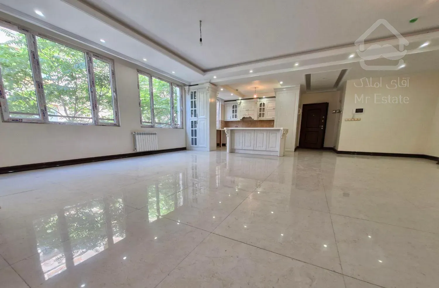 ۱۲۵متر /فول امکانات/ ۲پارکینگ