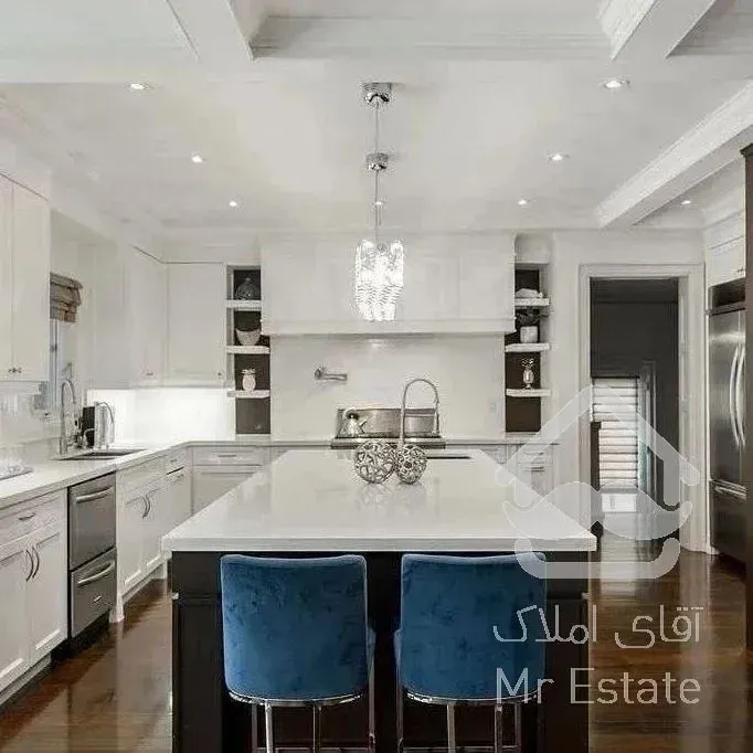 ۶۳۹ متر در نیاوران مشاعات هتلینگ تراس گاردن