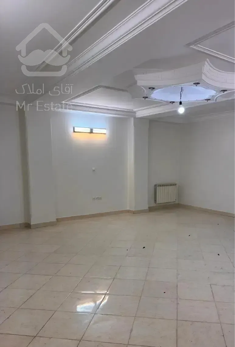 ۹۵متر انباری آسانسور بالکن رنگ و نقاشی شده شاپور