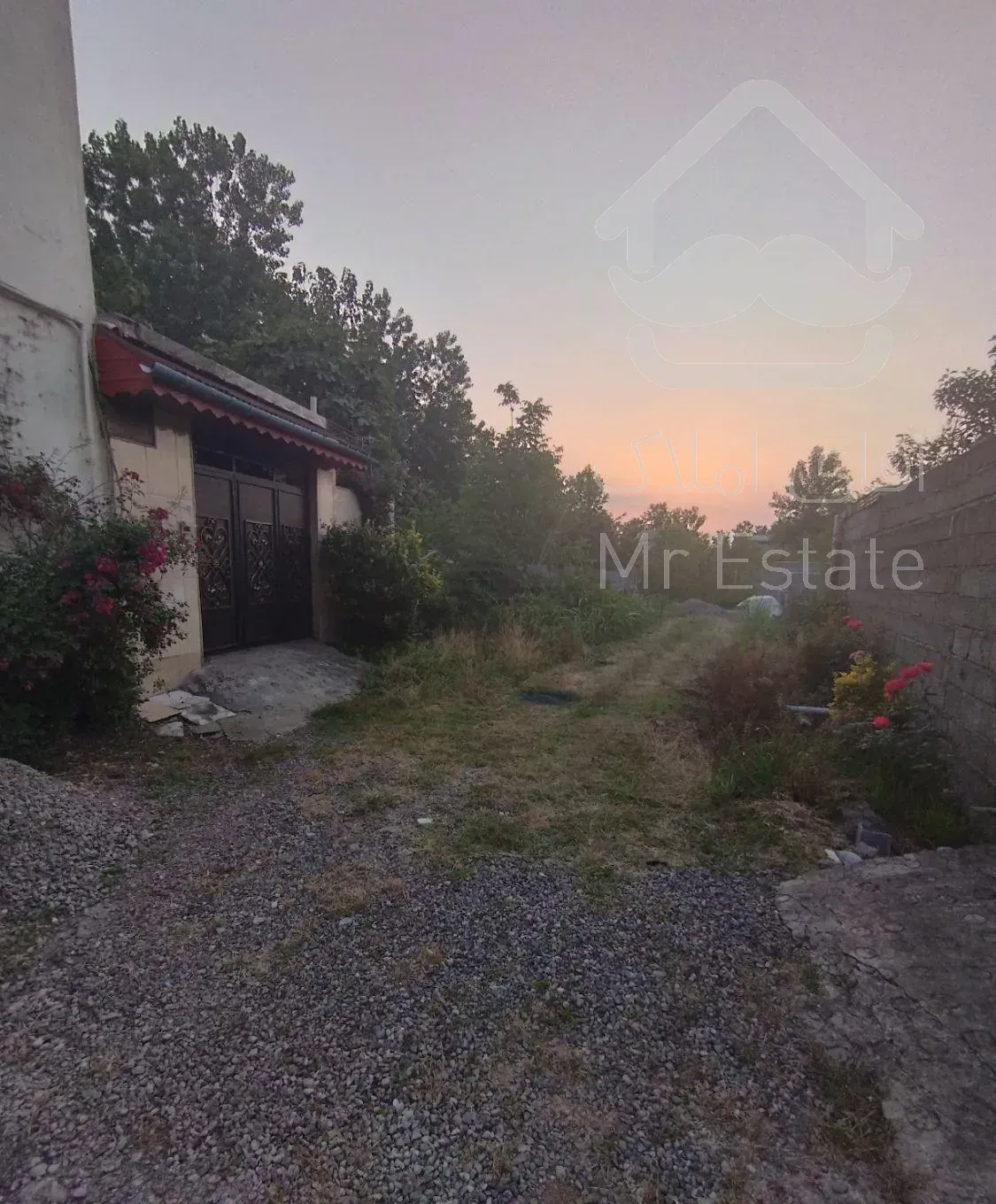 فروش خانه ویلایی ۶۰ متری ۱ خوابه نیمه کاره .۱/۹۰۰