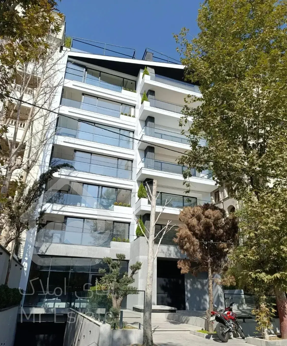 ۲۰۰ متری /فرمانیه/مدرن نوساز/زیر قیمت