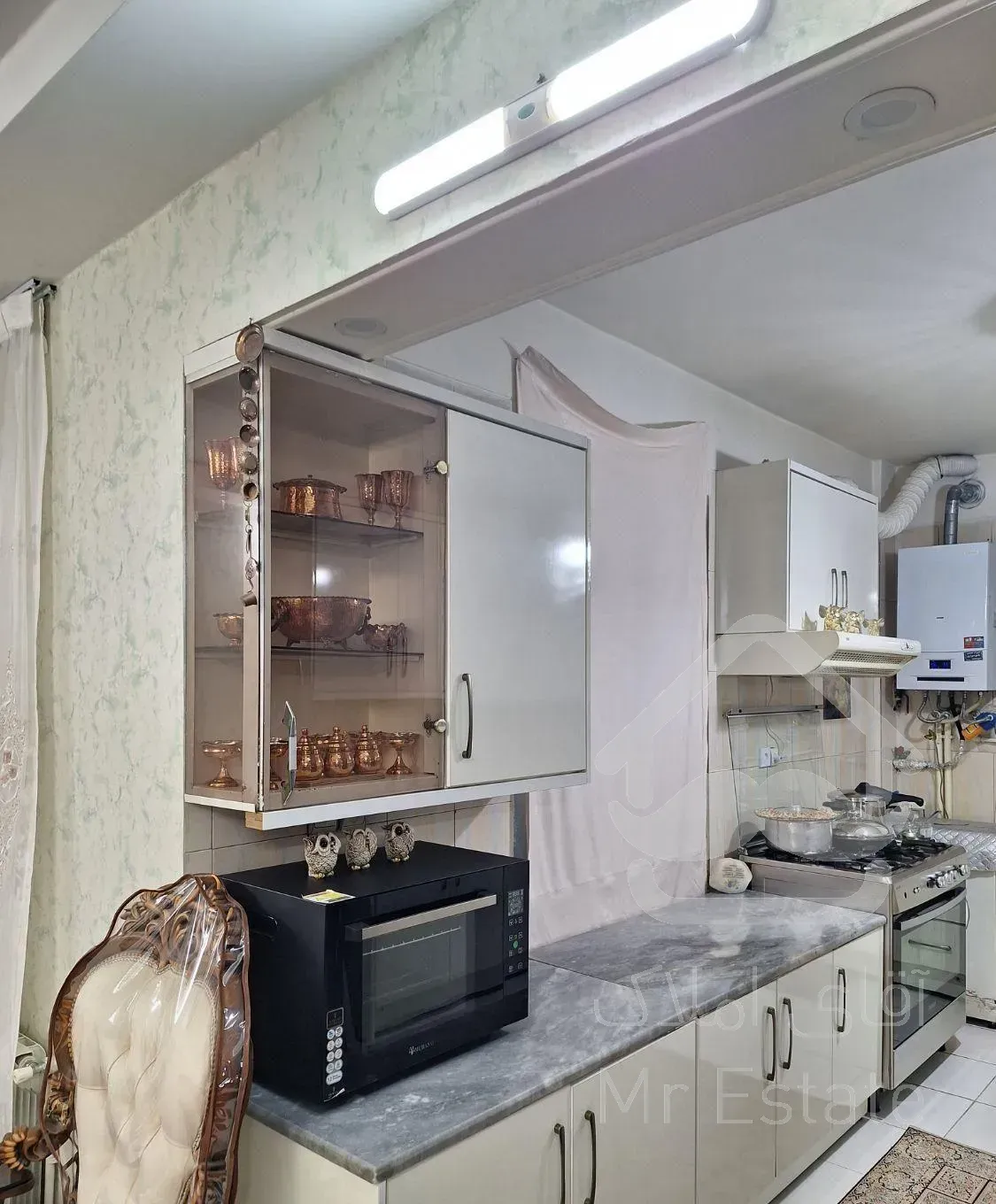 ۹۵ متر / خوش نقشه  طبقه اول  شهرک آزادی