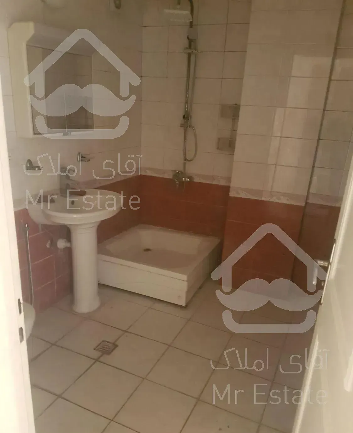 کریم خان خ به آفرین۲۰۰متر۴خوابه تکواحدی