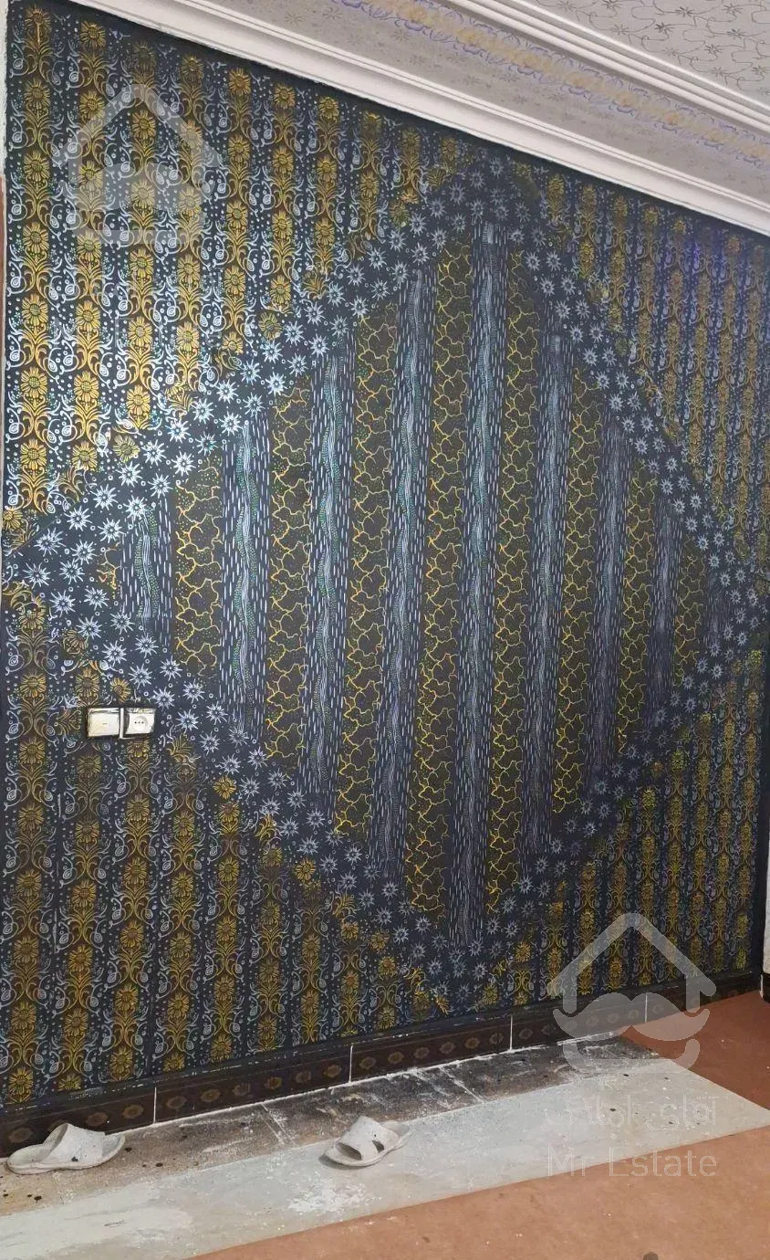 نقاشی ساختمان و طرح کاغذ دیواری