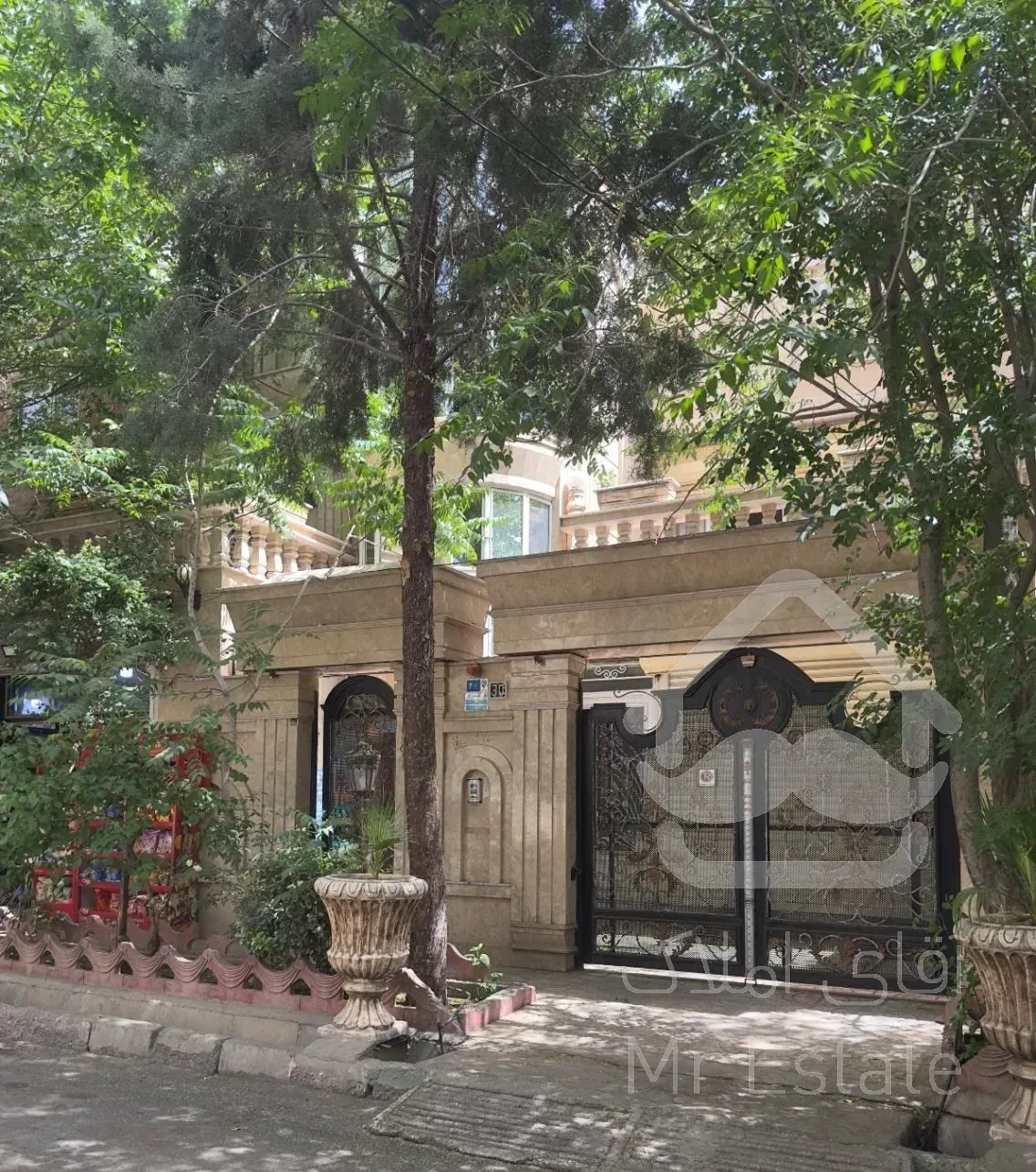 آپارتمان فاز یک دو طبقه باهم