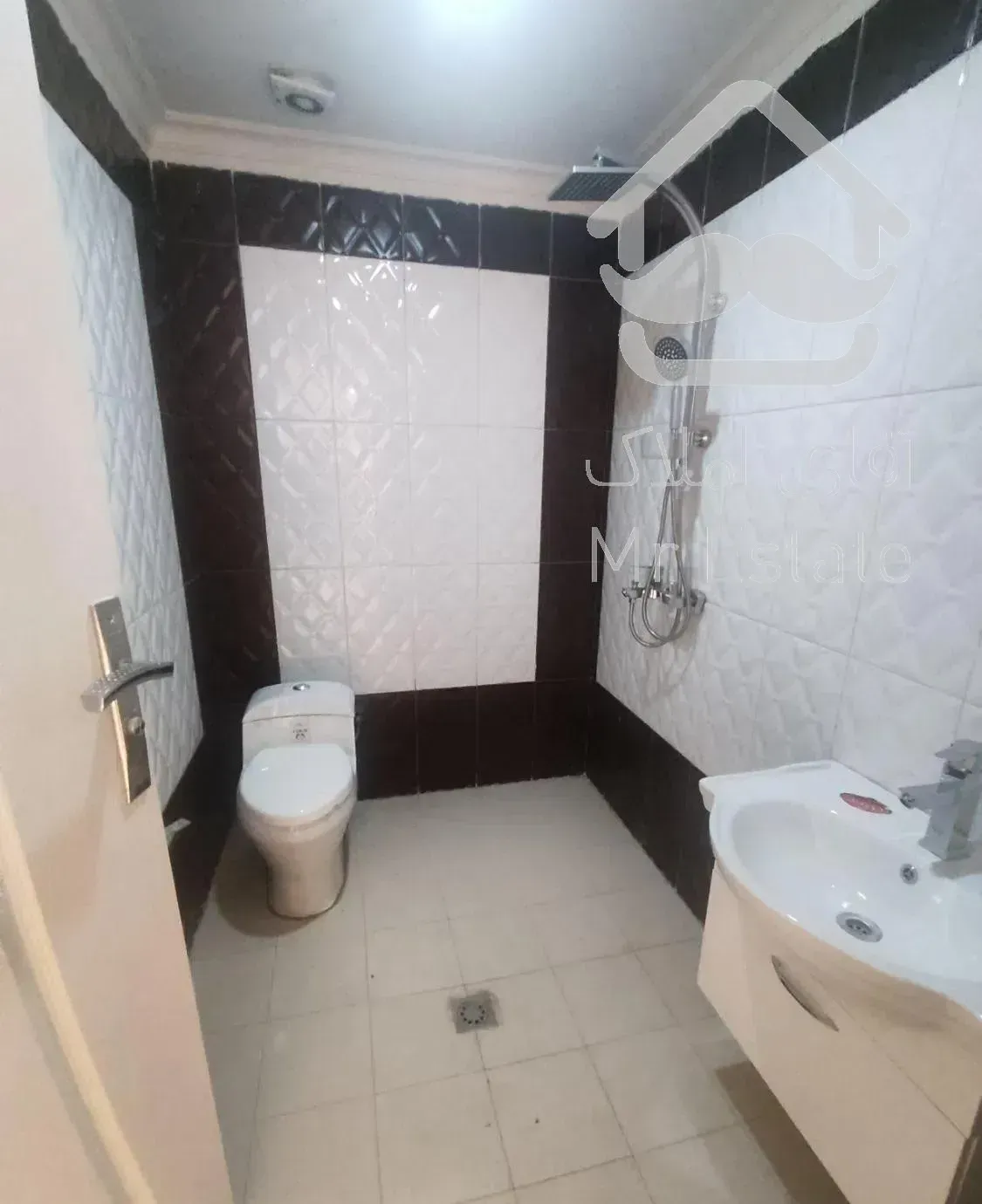 آپارتمان نوساز مطهری سنایی قائم مقام جم