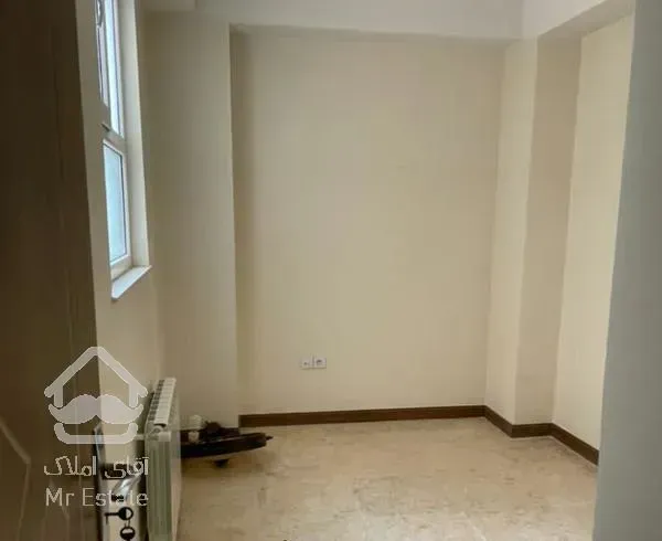 آپارتمان ۸۳ متری بر خیابان ۲۰ متری