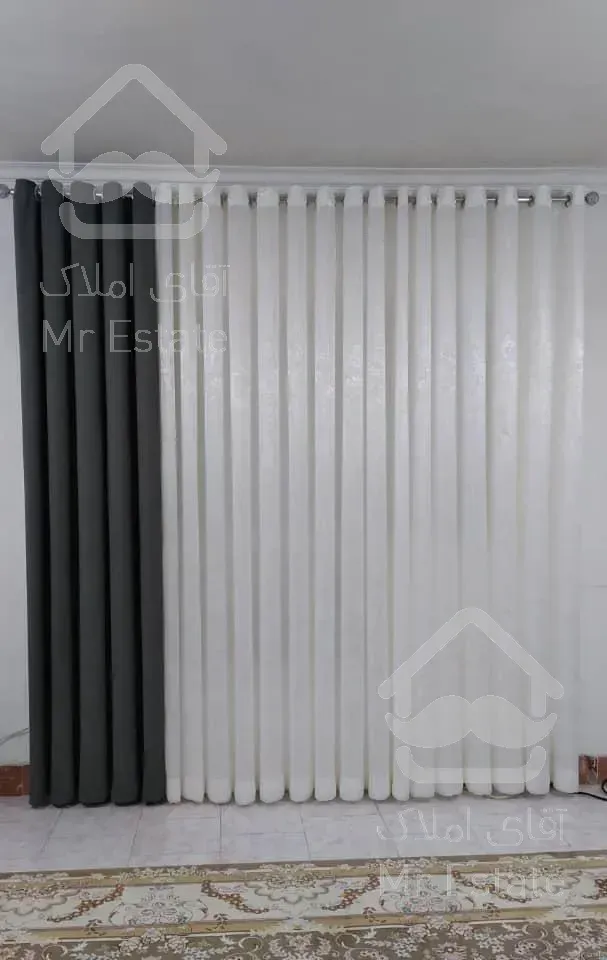 فروش و نصب کاغذدیواری و پوستر و پارکت و کفپوش و ..