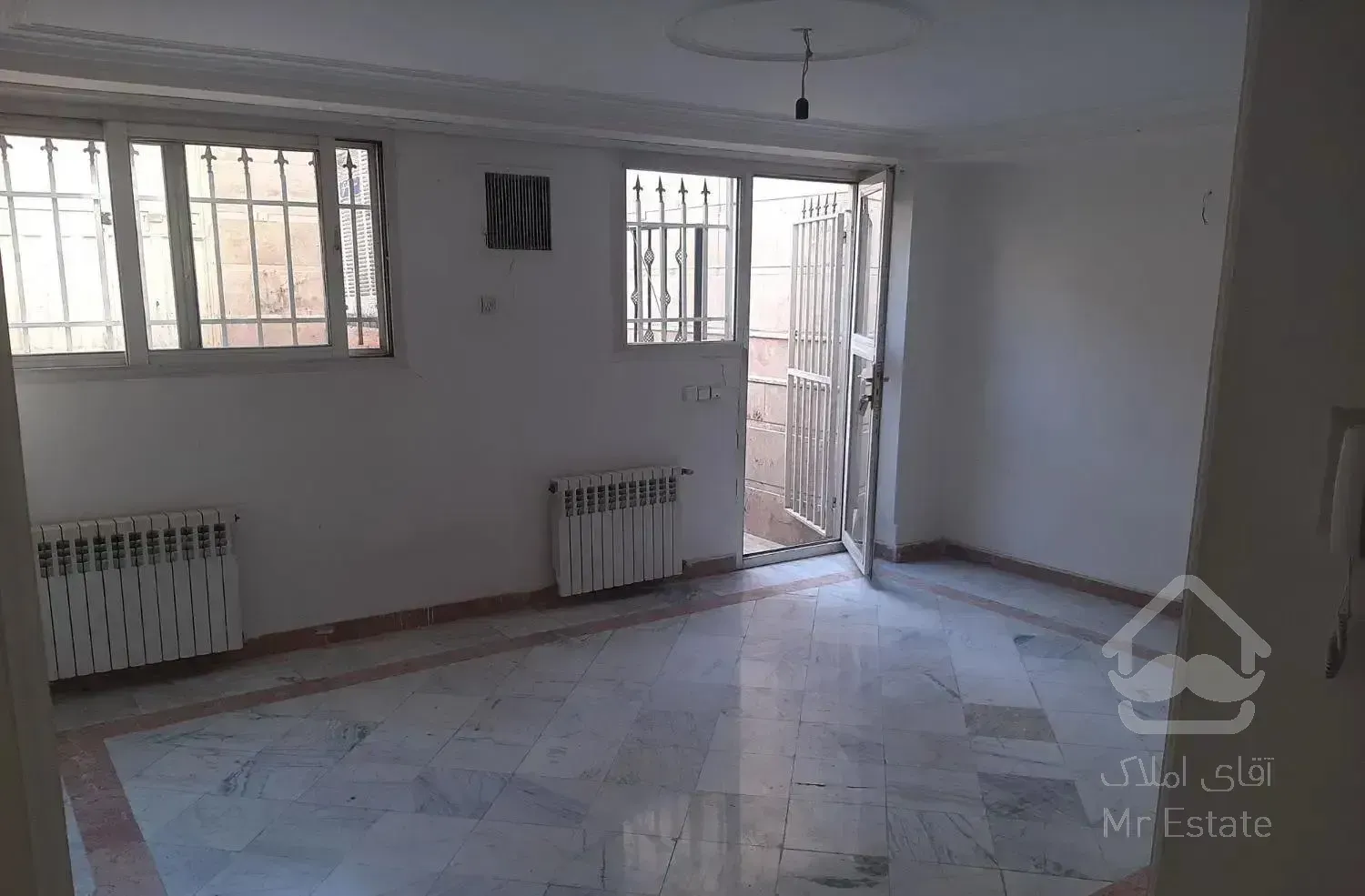 ۷۰ متر دربست