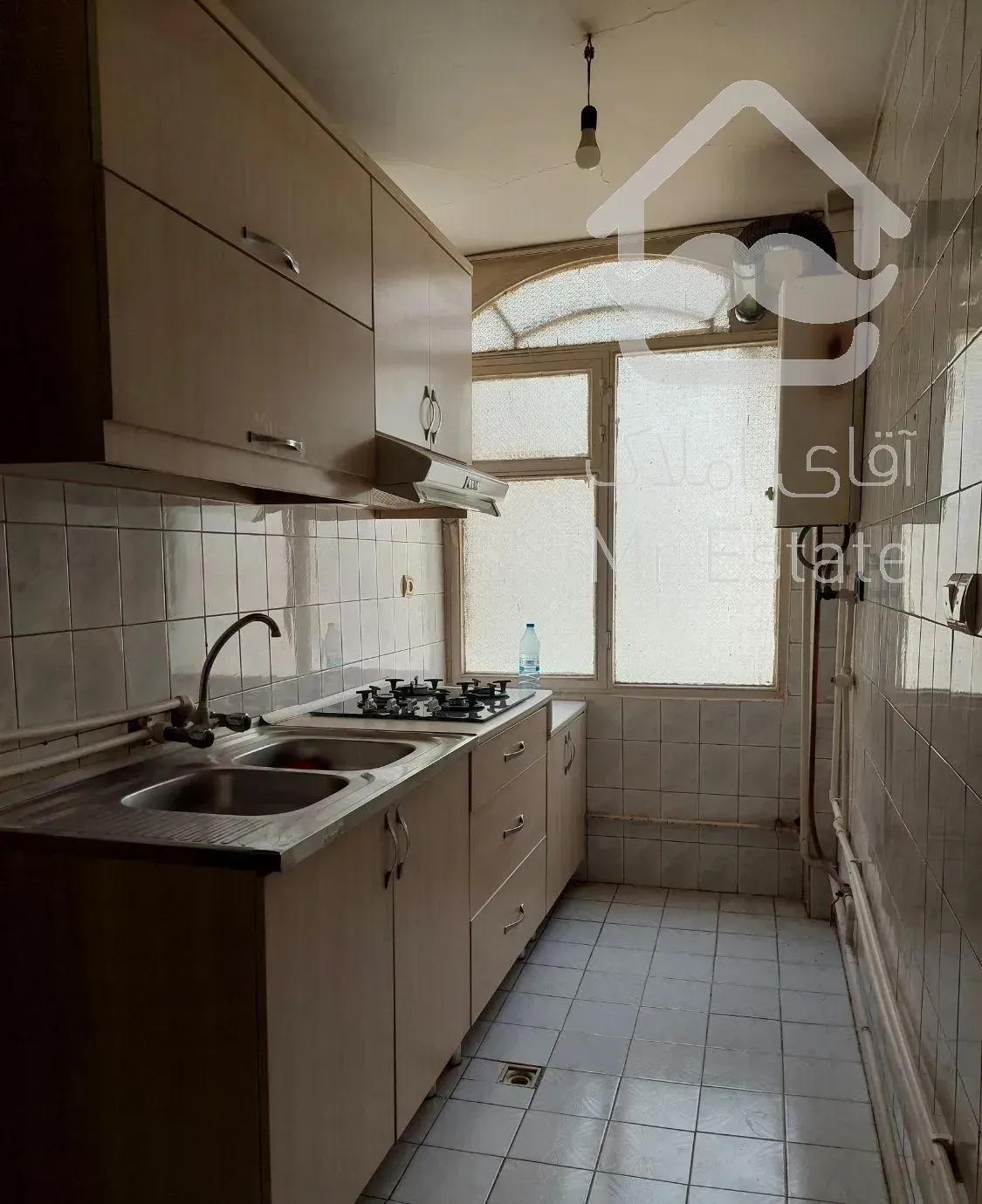 آپارتمان۳۸متر/ تخلیه / طبقه۲ /  هلال احمرغربی