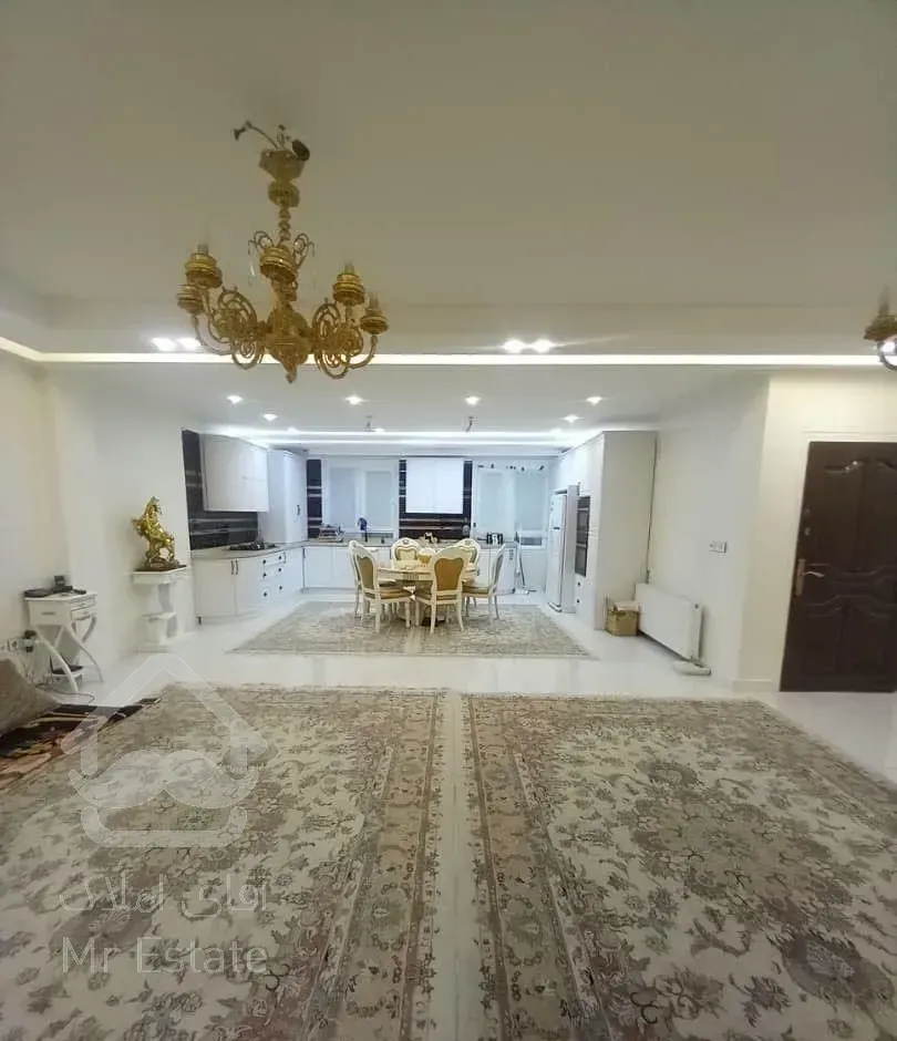 آپارتمان 130متری در وحدت