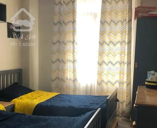 95متر/ 2خواب /صادقیه بلوار گلاب/ با حیاط خلوت