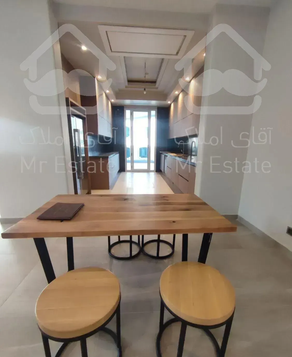 محمودیه/۳۱۱متر/۴خ مستر/۳پارکینگ/نوساز