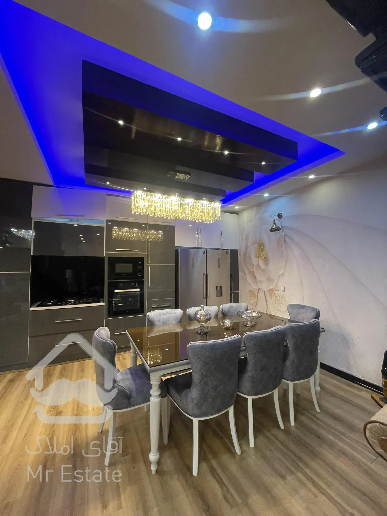 فروش فوری ویلا ۳۰۰ متری در سرخرود