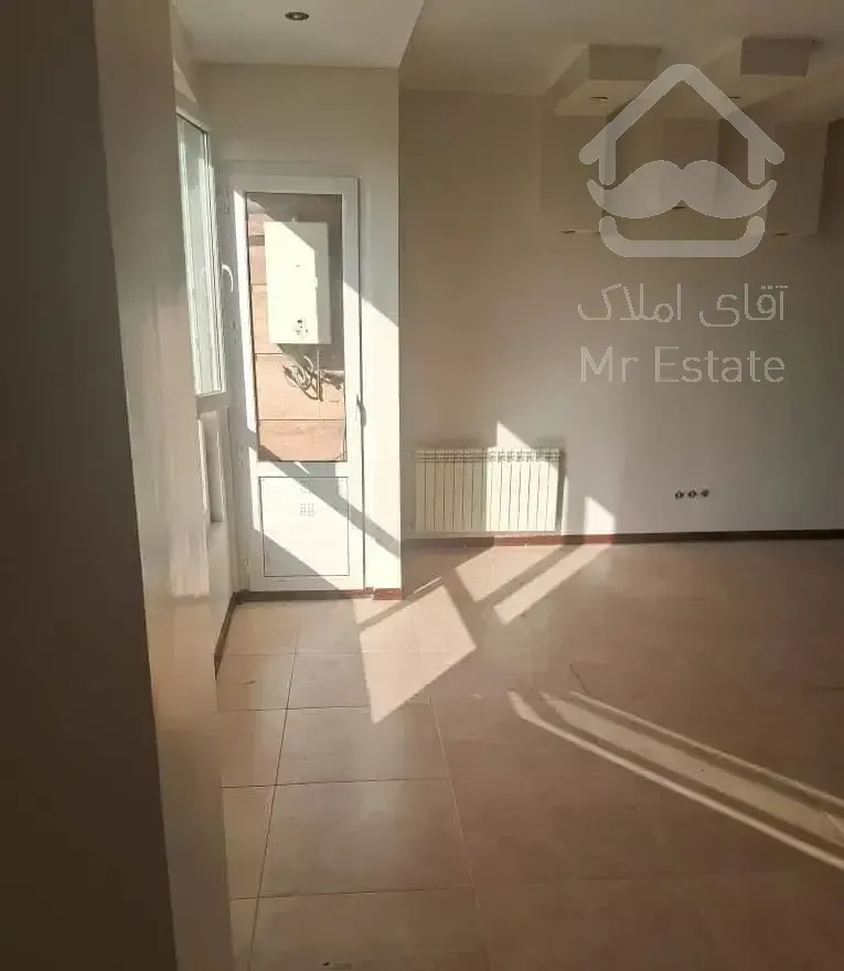 140متری/سالن بزرگ خوش نقشه/اشرفی اصفهانی/2پارکینگ