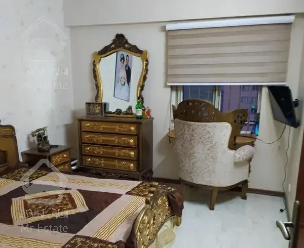 آپارتمان صد متر دوخوابه رو به شهر