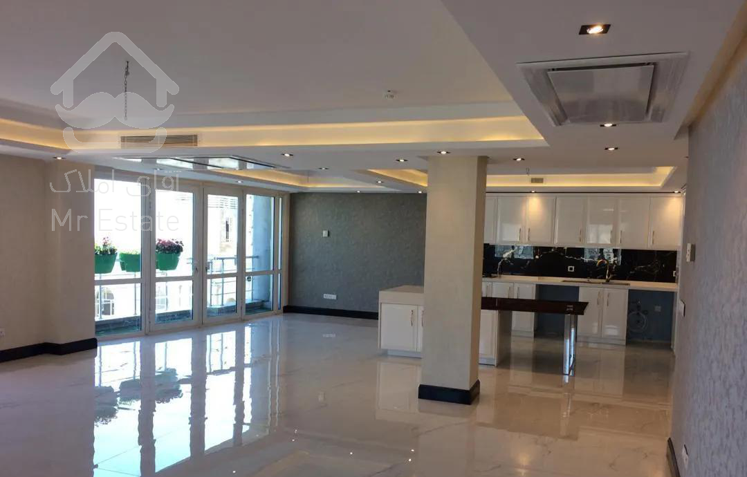 اجاره ۲۰۰ متر آپارتمان طبقه ۱۰ برج (ویو شهر تهران)