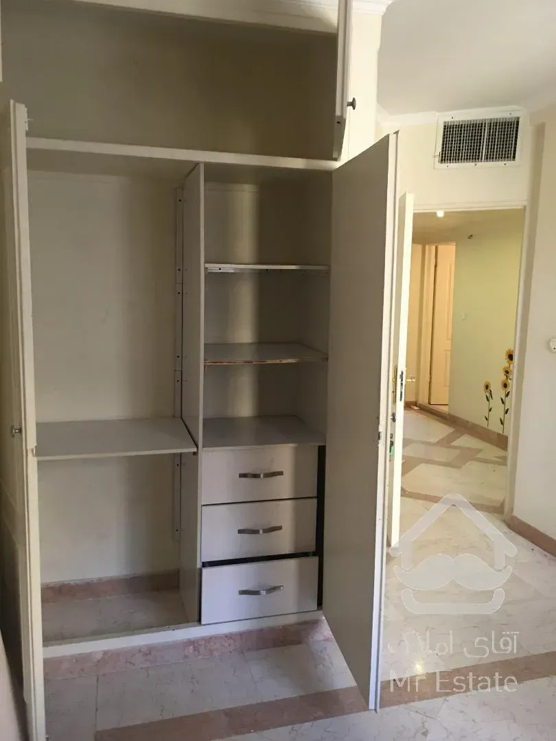 با سلام  ۱۴۰متر مجتمع اوپی جی. رهن اجاره تخلیه با دیدعالی قیمت ۵۰۰میلیون ودیعه واجاره ماهیانه ۶میلیون