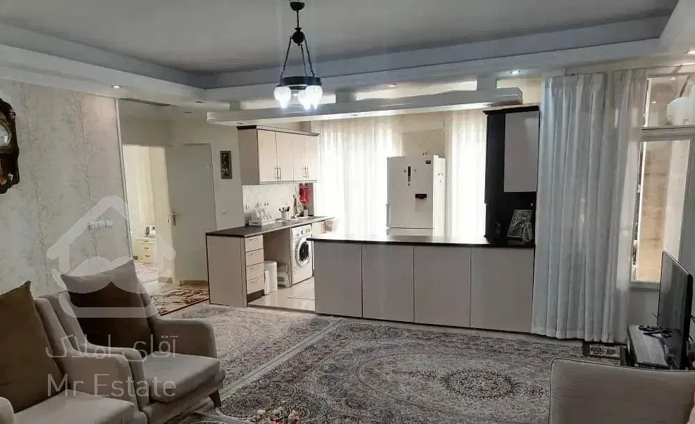 ۸۵ متری دوخوابه گلدار