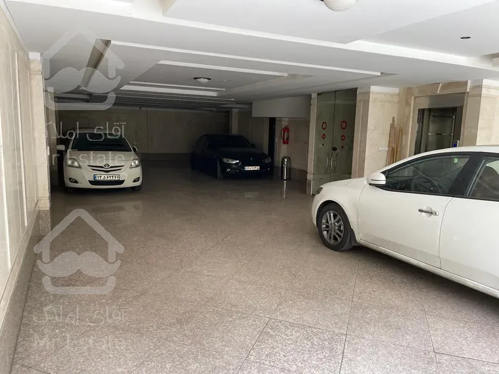 آپارتمان ۱۳۰ متری سعادت آباد