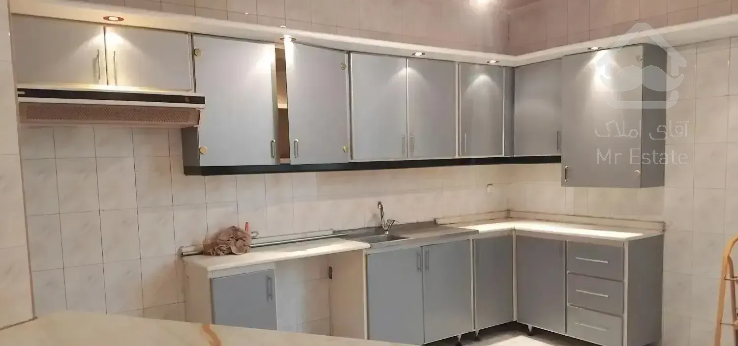 یوسفیان، ۸۵متر، دو خواب، با اسانسور خوش نقشه