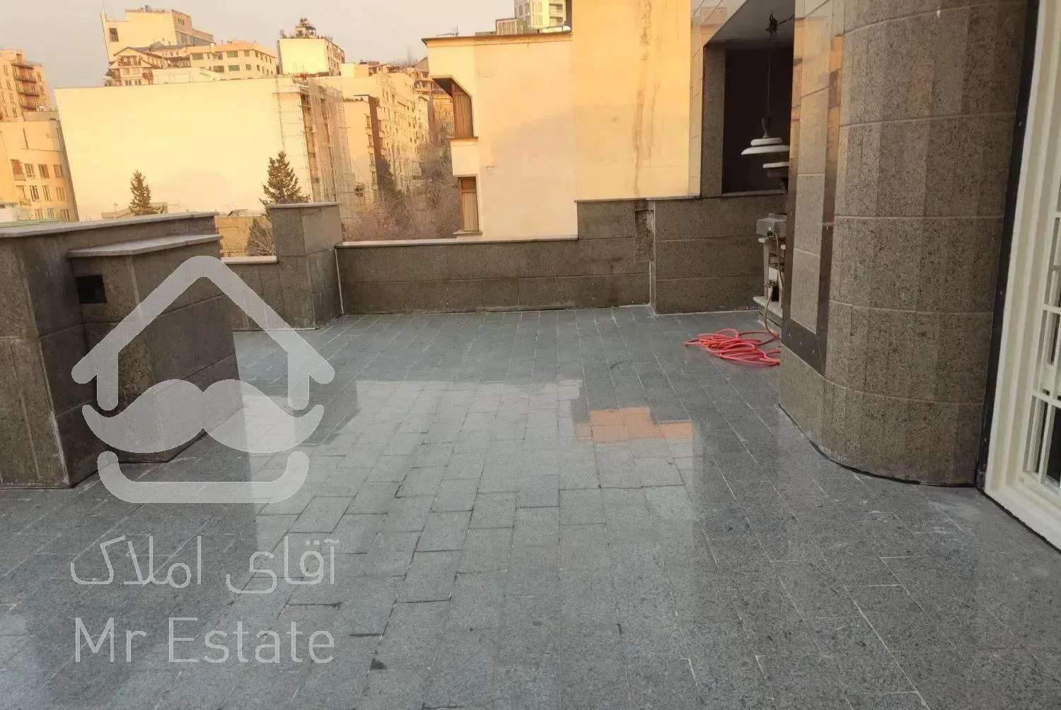 آپارتمان ۴۰۰ متر دوبلکس امانیه